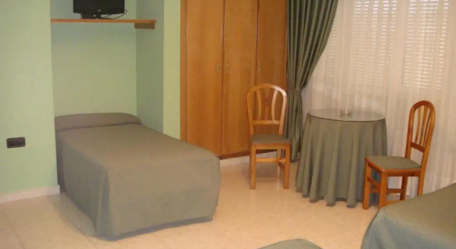 Трёхместный номер Standard Hostal Serpol