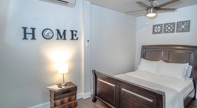 Guest House with Loft near Downtown