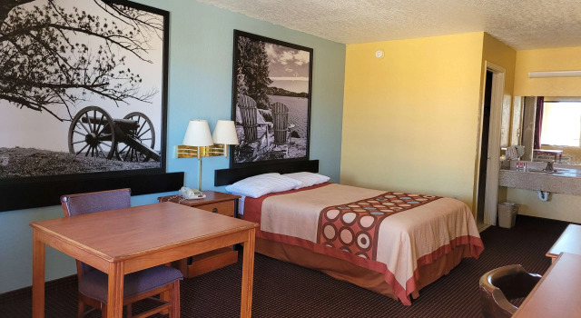 Super 8 by Wyndham Arkadelphia Caddo Valley Area