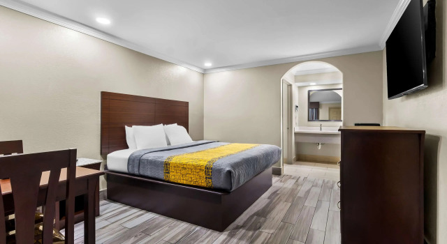 Двухместный номер Standard Americas Best Value Inn Houston Heights at I-45
