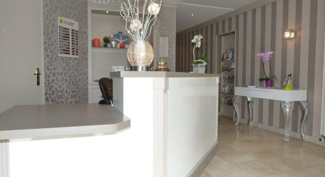 Logis Hôtel Restaurant Le Gue Du Holme, Забронировать Отель  
