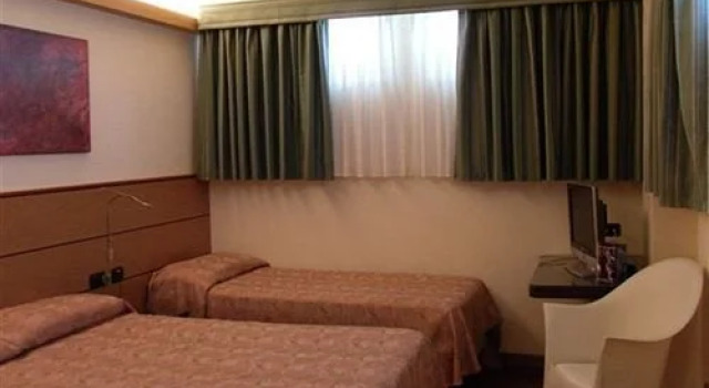 Residence Dei Cavalieri, Rezervasyon Otel Barletta Apulia