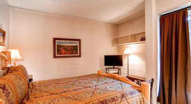 Edelweiss Haus - A Park City Lodging Pro, Забронировать Отель Отели Парк-Сити с бассейном, рядом с Mountain Town Olive Oil, Бассейн