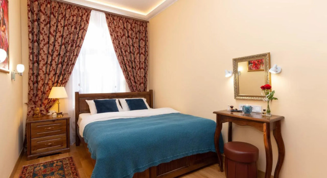 Lviv Suites at Pidmurna st. 20, Забронировать Отель Отели Львова с парковкой, рядом с Львовская галерея Зелена канапа, Парковка