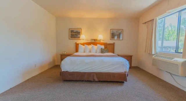 Номер Standard с балконом Mariposa Lodge