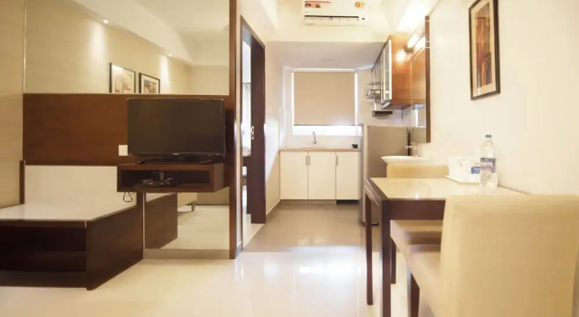 Полулюкс D Homz Suites
