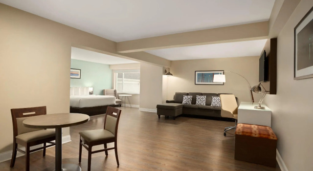 Двухместный люкс Wyndham Newport Hotel