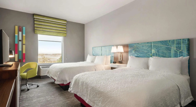 Четырёхместный номер Standard Hampton Inn Brooklyn Park