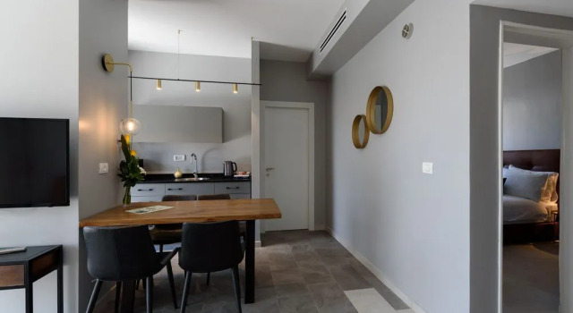 The Roof - By Sea Land Suites, Забронировать Апарт-отель Тель-Авив Тель-Авивский округ, рядом с Парк независимости