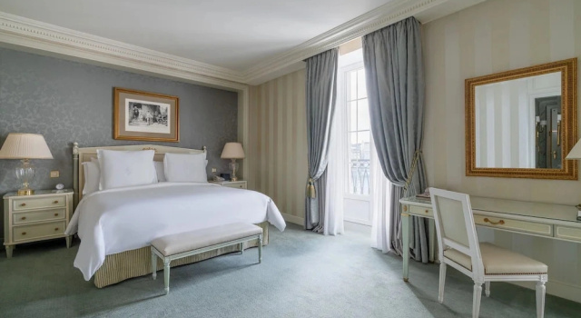 Двухместный номер Premier Four Seasons Hotel des Bergues Geneva