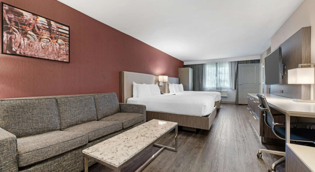 Четырёхместный люкс Best Western Plus Temecula Wine Country Hotel & Suites