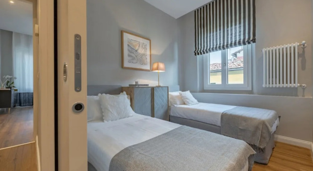 Апартаменты с 2 комнатами с балконом Flamingo Luxury Apartment