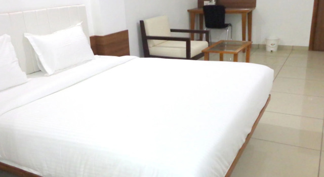 Hotel Ashray Inn Express, Rezerwuj Hotel Hotele w Gujarat ze śniadaniem, Śniadanie