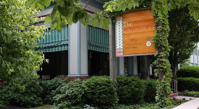 Roycroft Inn, Book Hotel East Aurora New York State