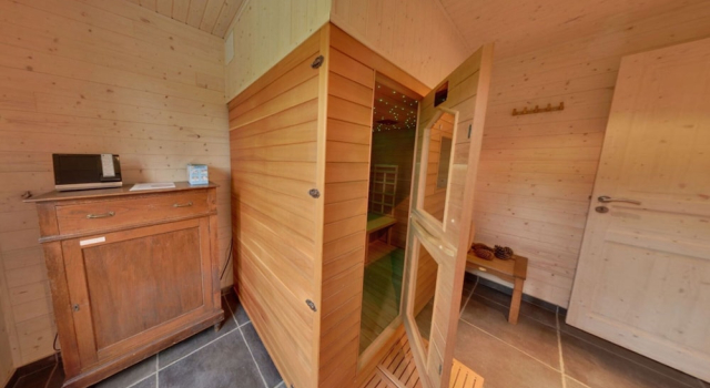 Коттедж Luxury Chalet With Sauna in the Forest