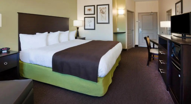 Номер Standard AmericInn by Wyndham Sibley