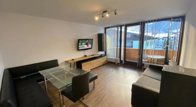 Apartment Haus 1 Top 36 - by Four Seasons Apartments, Rezerwuj Apartament Hotele w Salzburg z parkingiem, Parking