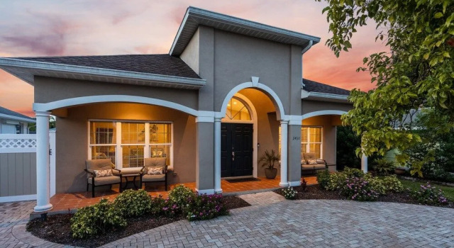 Pinecraft Glory ~ 15 Minutes To Siesta Key