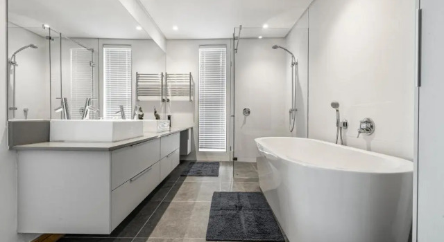Апартаменты 17 Marine - 3Bedroom Sea-Facing Apt101