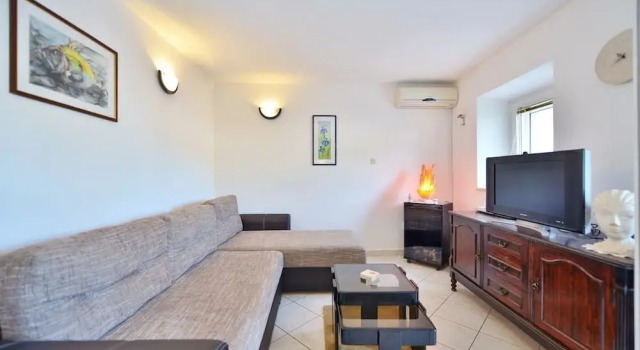 House Tihana, Prenota Hotel Pučišća 