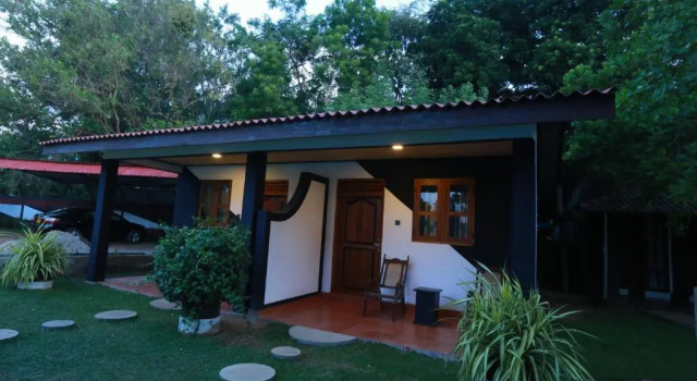 Номер Deluxe Eco Hotel Black & White - Anuradhapura