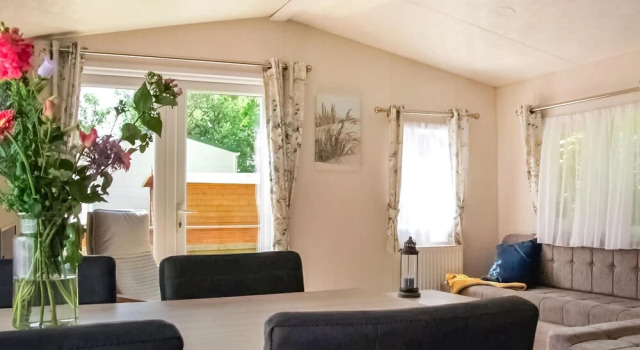 Stunning Home in In de Bongerd With 3 Bedrooms, Wifi and Indoor Swimming Pool, Prenota Hotel Oostkapelle Zelanda
