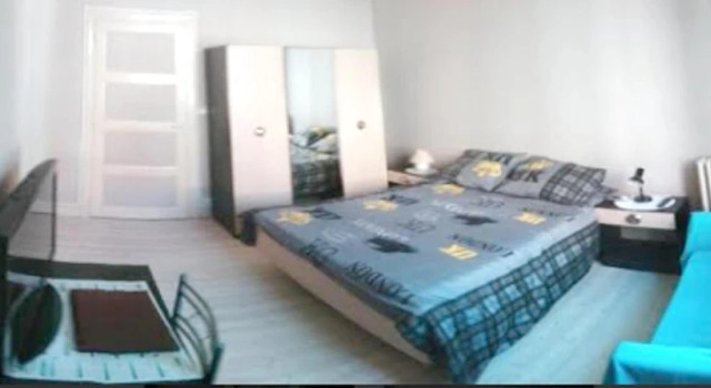 Studio In Vichy With Furnished Garden, Rezerwuj Apartament Vichy 