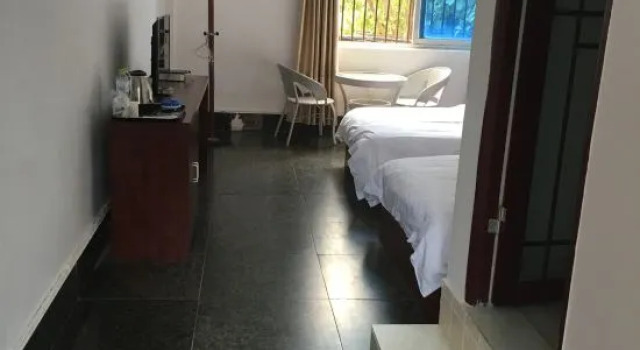 Кровать в общем номере (мужской номер) Kawaguchi Wanhong Hotel