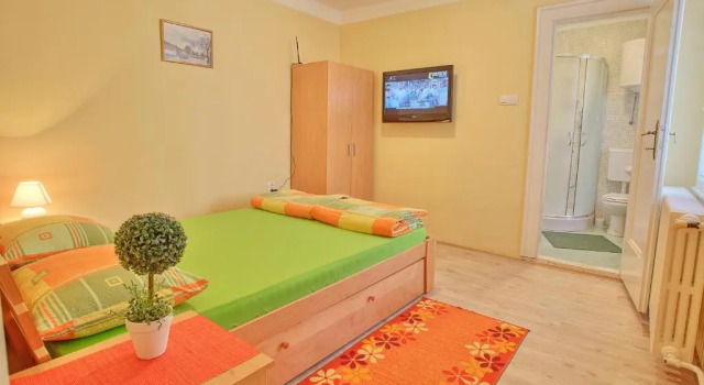 Трёхместный номер Standard с балконом и с красивым видом из окна City Hostel