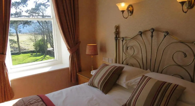 Gwrach Ynys Country Guest House, Book Pension Gæstehuse i Gwynedd, Pension