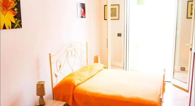 Otranto: independent villa in an elegant residential area, 550m from the sea