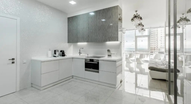 Royal Apartment, Buchen Sie Ferienwohnung Primorsky 