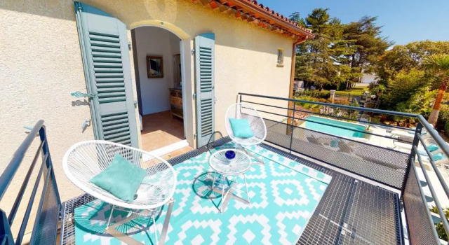 Двухместный номер Standard с видом на бассейн Villa 35 de Saint Aygulf