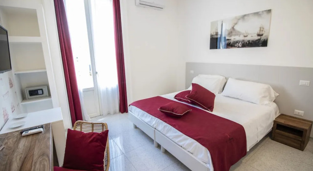 Номер Deluxe Le Angioine Rooms