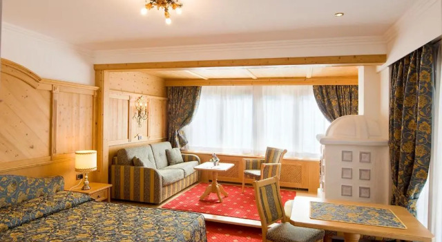 Полулюкс Alpen Hotel Corona