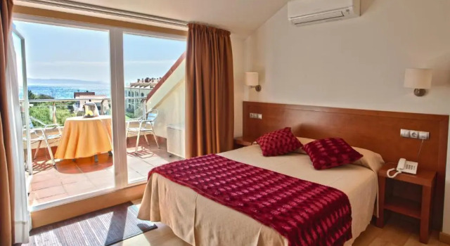 Двухместный номер Standard с балконом и с видом на море Hotel Playa Langosteira by Adeloló