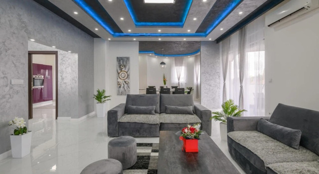 Stunning Home in Pula With Wifi and 7 Bedrooms