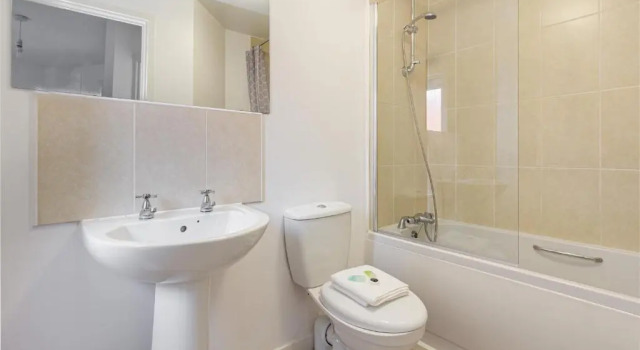 Коттедж Liberty House - Perfect for Contractors - 2 Off-Road Parking Spaces