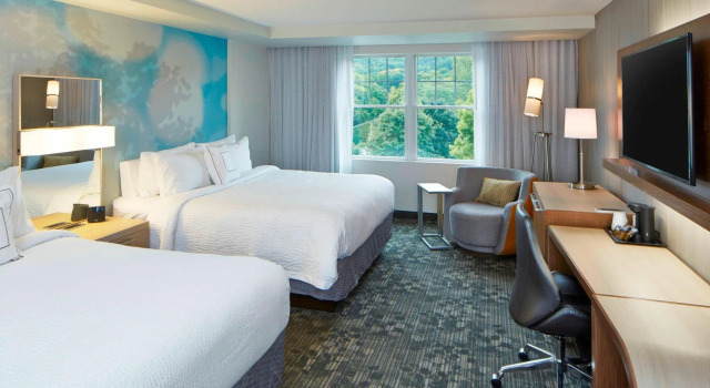 Четырёхместный номер Standard Courtyard by Marriott Lake George