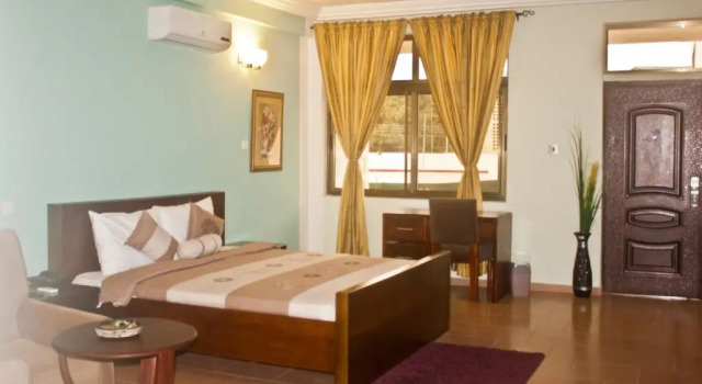 Двухместный номер Deluxe с балконом Consir Executive Lodge