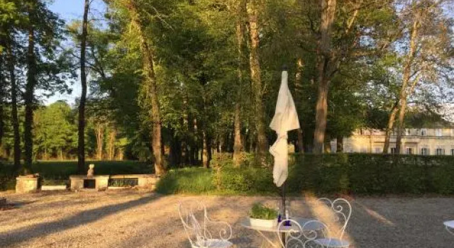 Le Château de BRESSEY & son Orangerie, Забронировать Отель Нюи-Сен-Жорж Cotes de Nuits