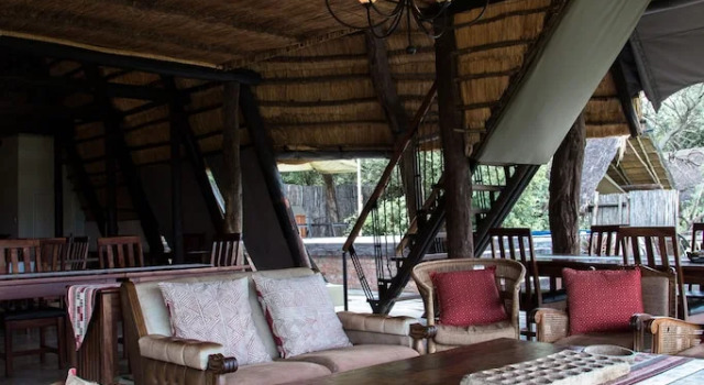 The Hide Safari Camp, Book Hotel Hoteller i Hwange Nat Park med morgenmad, Morgenmad