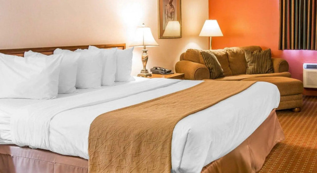 Номер Standard Quality Inn Saint Ignace I-75