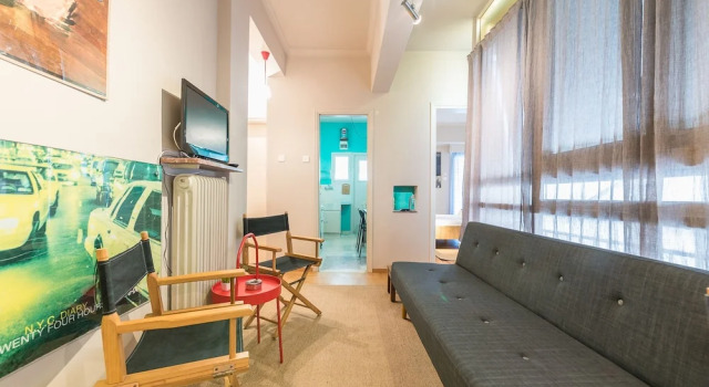 Bright 2 Bed Apartment by Cloudkeys