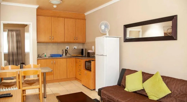 Люкс 80 Kendal Self-Catering Guest House