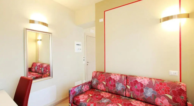 Полулюкс Hotel Souvenir