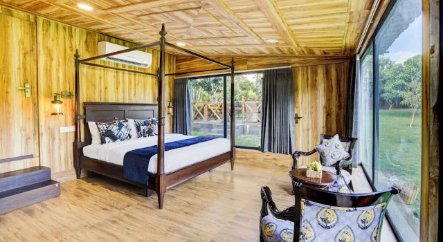 Alaya Stays Fortezza | Pet-friendly 6-BHK Farmhouse With Private Pool, Varaa Villa Gurgaon 
