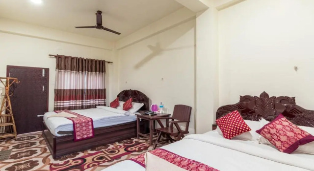 Люкс Deluxe Sauraha Boutique Resort