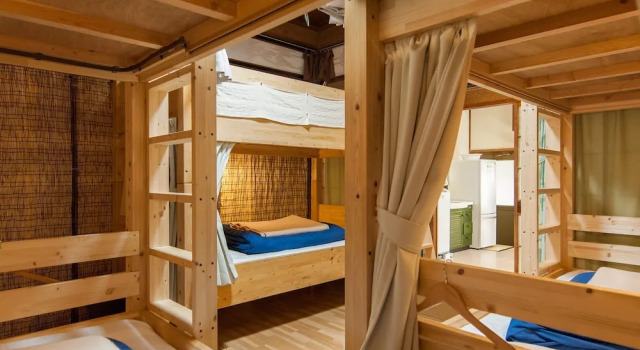 Кровать в общем номере NASUBI Mt. Fuji Backpackers