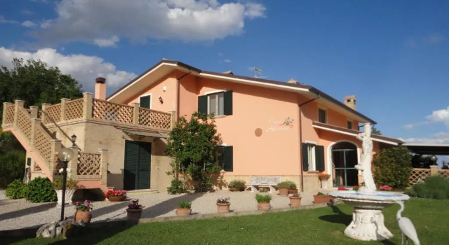 Casa Adriana, Buchen Sie Hotel Penne Abruzzen